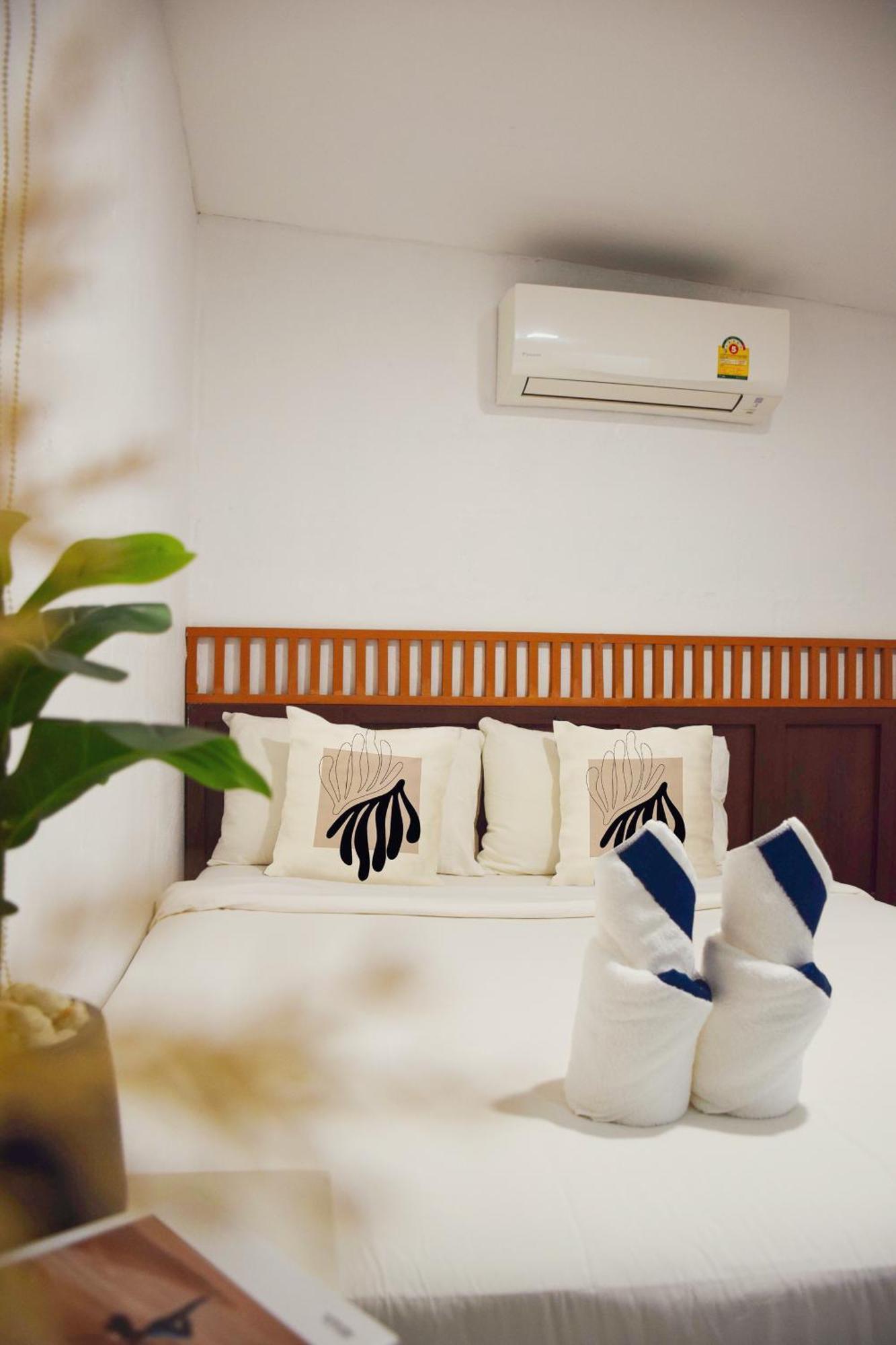 Asrama Costa Bed *